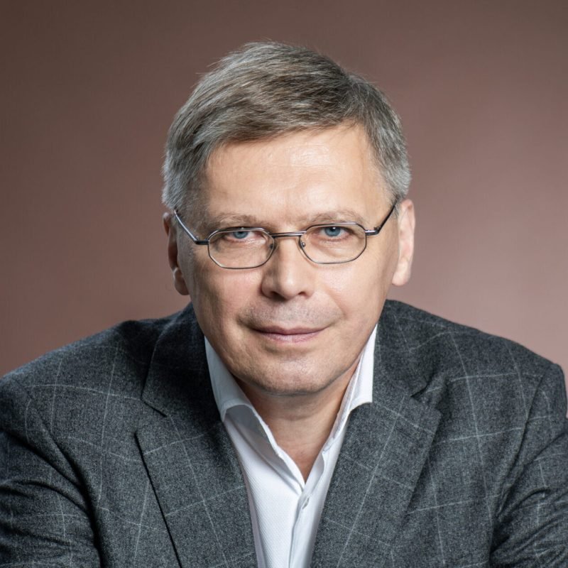 Vladimir Davydov_c01